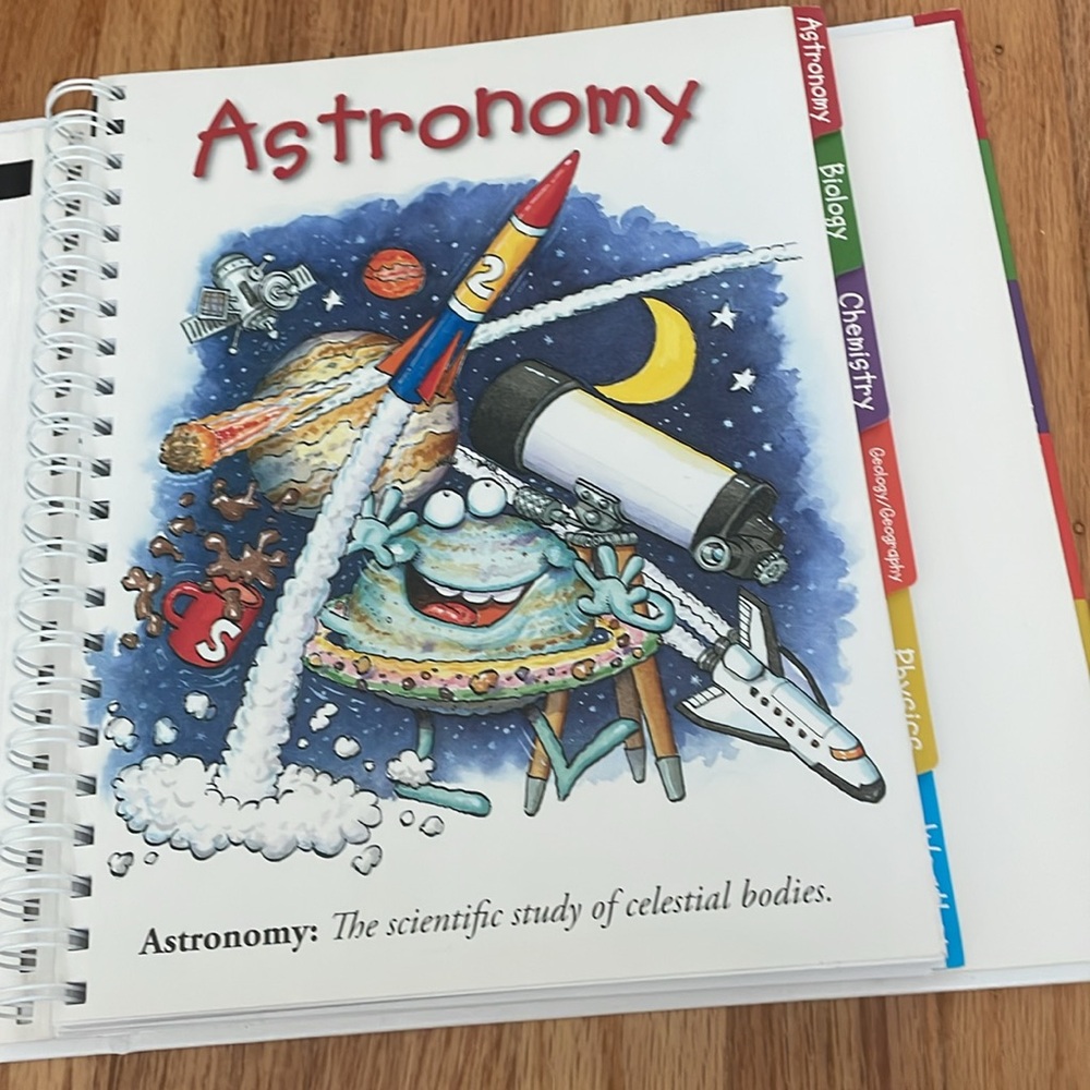 365 Science Experiments Book - Picture 2 of 4